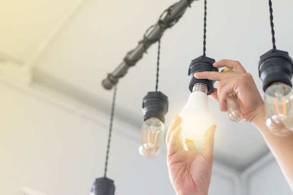Cost of Light Bulb Changing Service in Portland